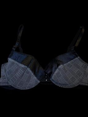 Plaid Accent Black Underwire Bra - Sleek Support